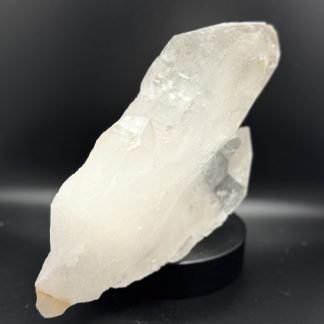 Triple terminated clear quartz points specimen