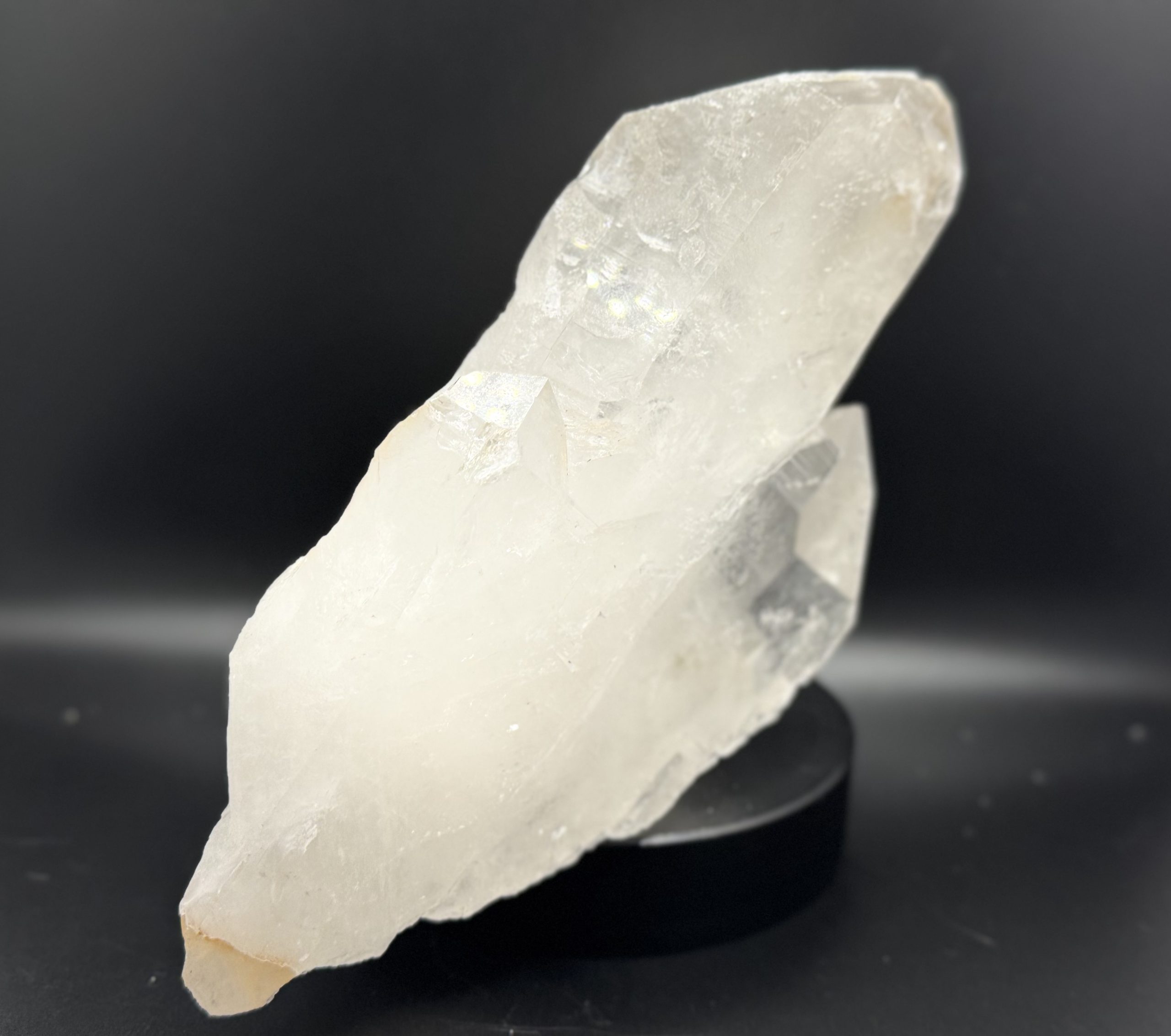 Triple terminated clear quartz points specimen