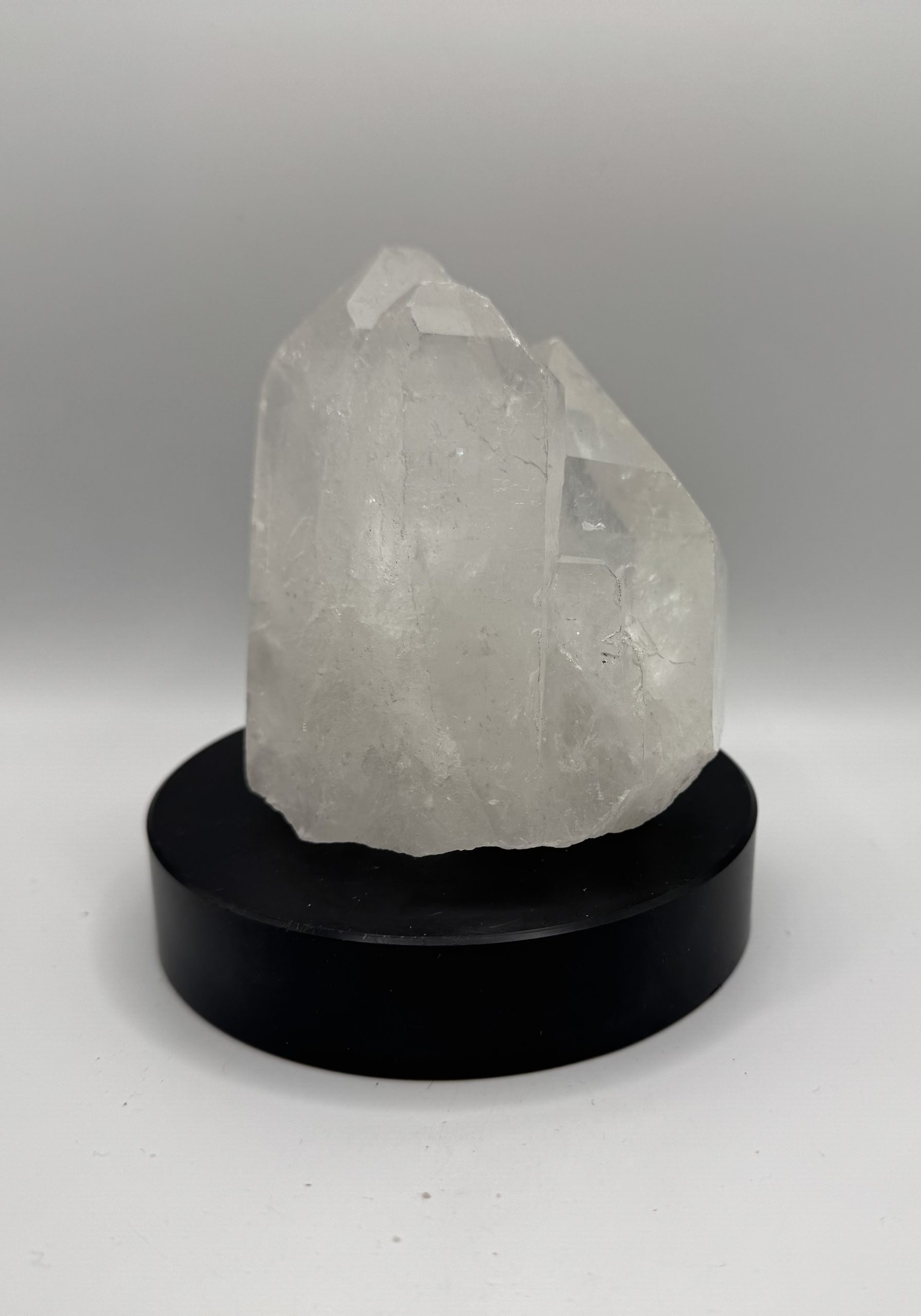 Clear quartz point - Image 3